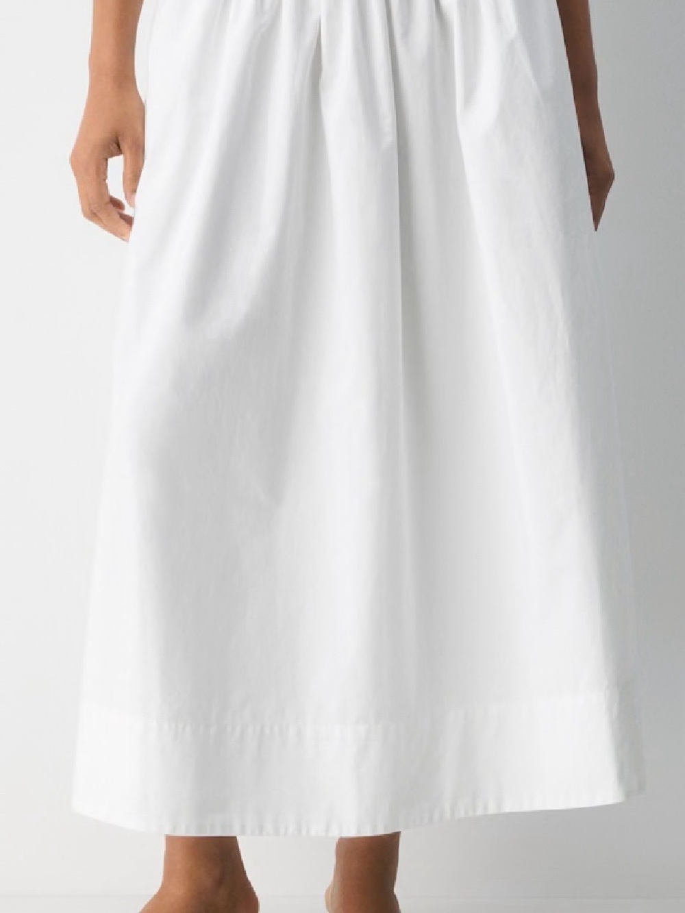 Aritzia Luminary Poplin Skirt - Picture 2 of 7